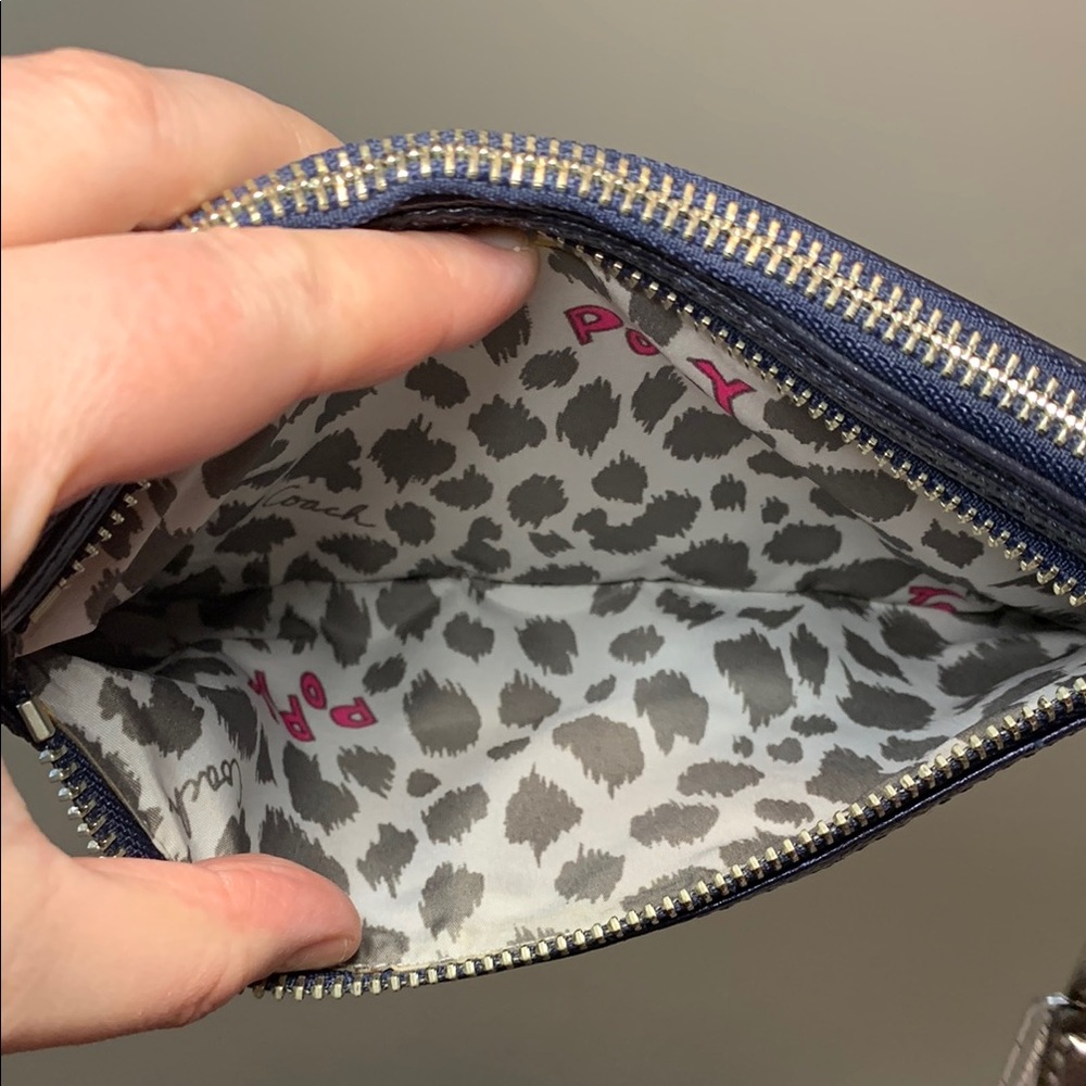BUNDLE FOR @hope_this_helps - EUC - Coach Poppy Blue Sequin Wristlet - Picture 14 of 15